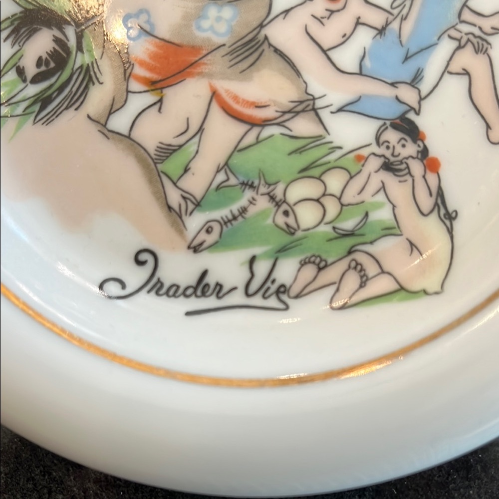 Trader Vic’s Vintage Ceramic Ashtray Coaster - Picture 2 of 4